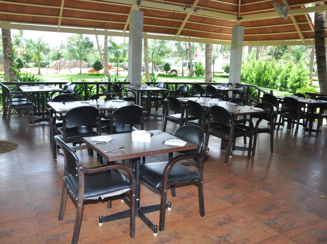 Chamrajnagar酒店住宿-Khan's Resort & Gufha Restaurant