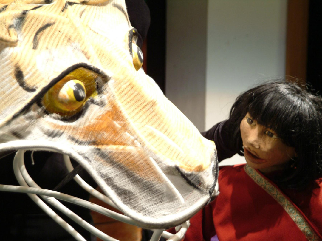 Small World Theatre-Cardigan必去景点