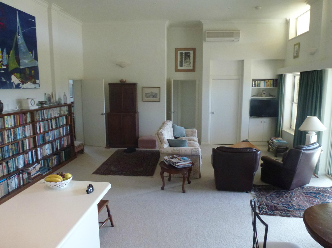 No. 13 On The Beach主图