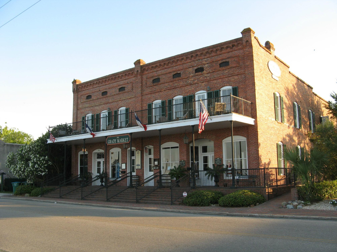 Consulate Suites