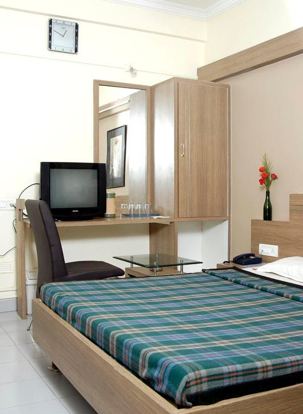 Hotel Abhishek主图