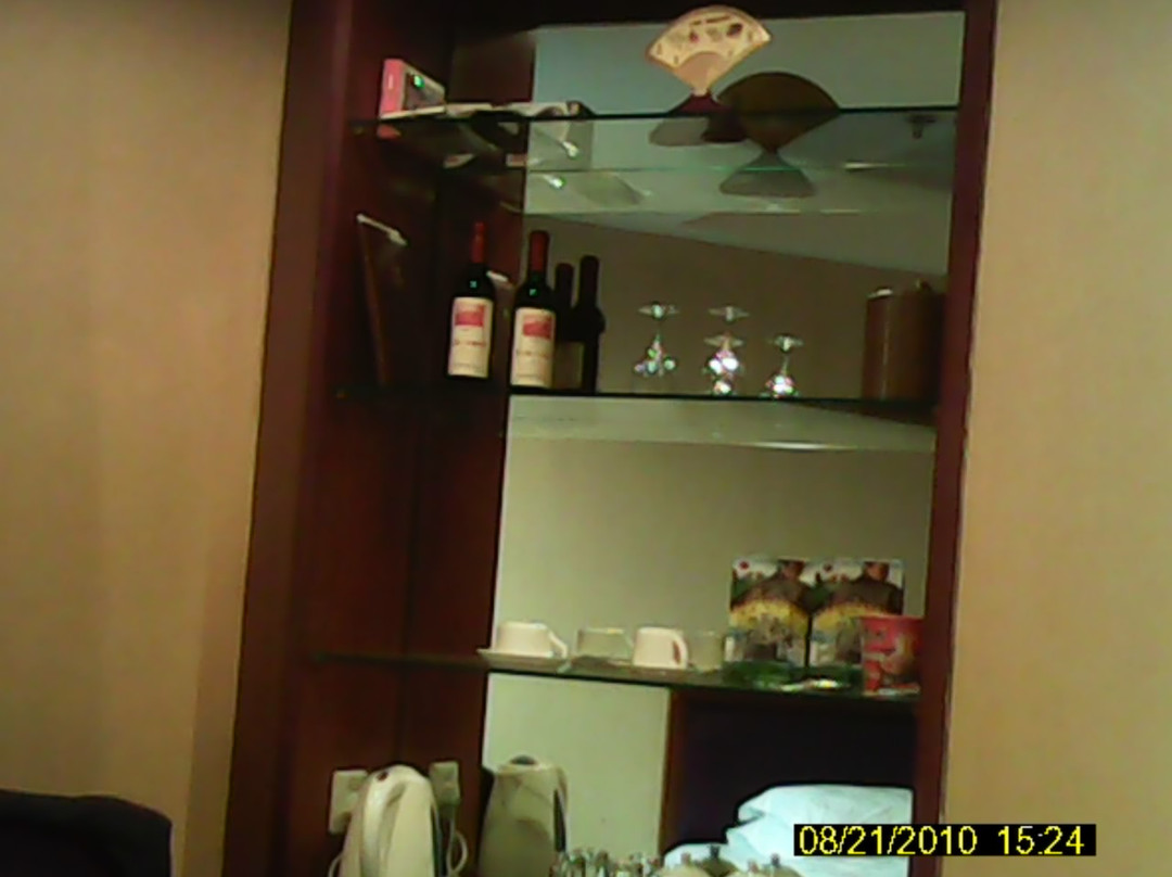 新世纪大酒店主图