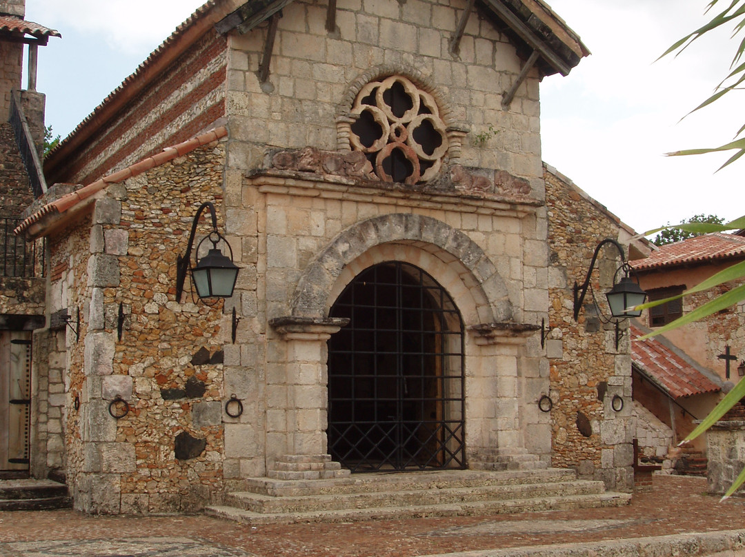 阿尔托斯香凡村-拉罗马纳必去景点