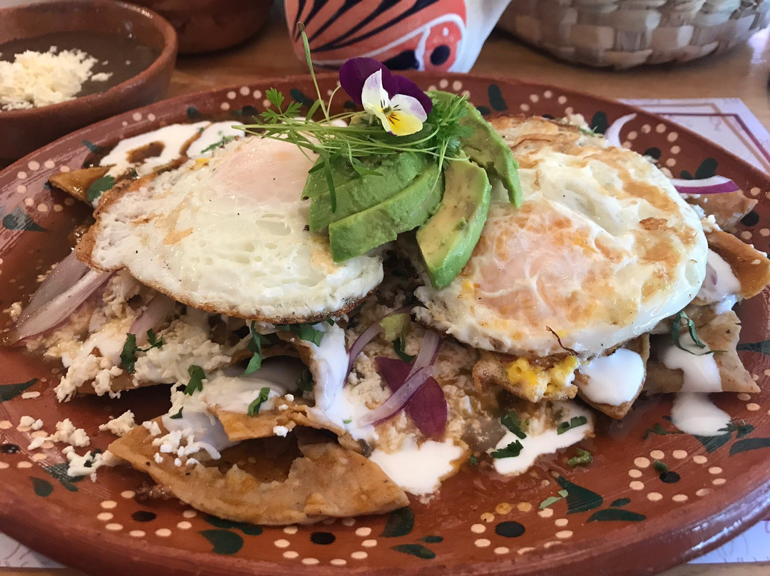 Pinos餐馆和美食-De Barro y Flores Comida Mexicana