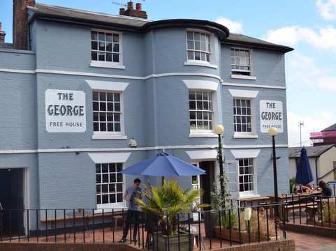 The George主图