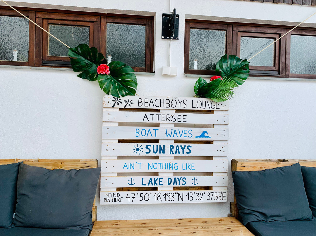 Beach Boys Lounge
