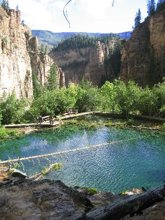 Hanging Lake Trail-格伦伍德温泉必去景点
