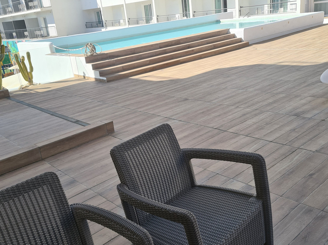 Fergus Club Pineda Splash主图
