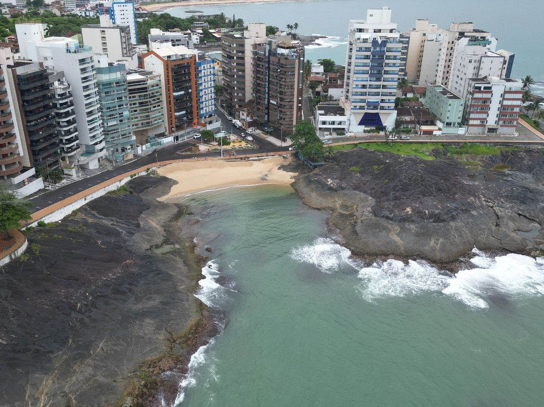 Praia dos Namorados景点图片