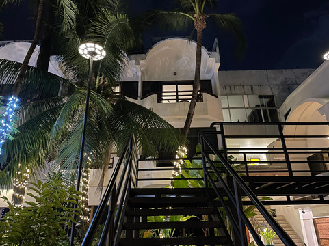 萨法里海滩酒店主图