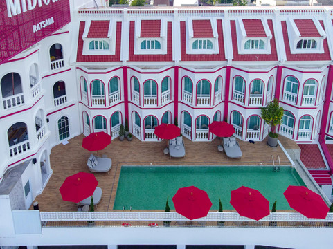 中城拉萨达酒店主图