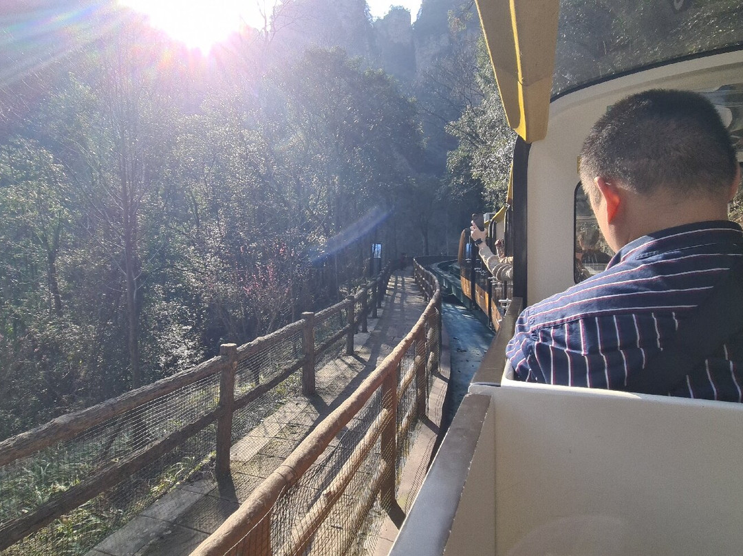 Ten Miles Gallery-张家界市必去景点