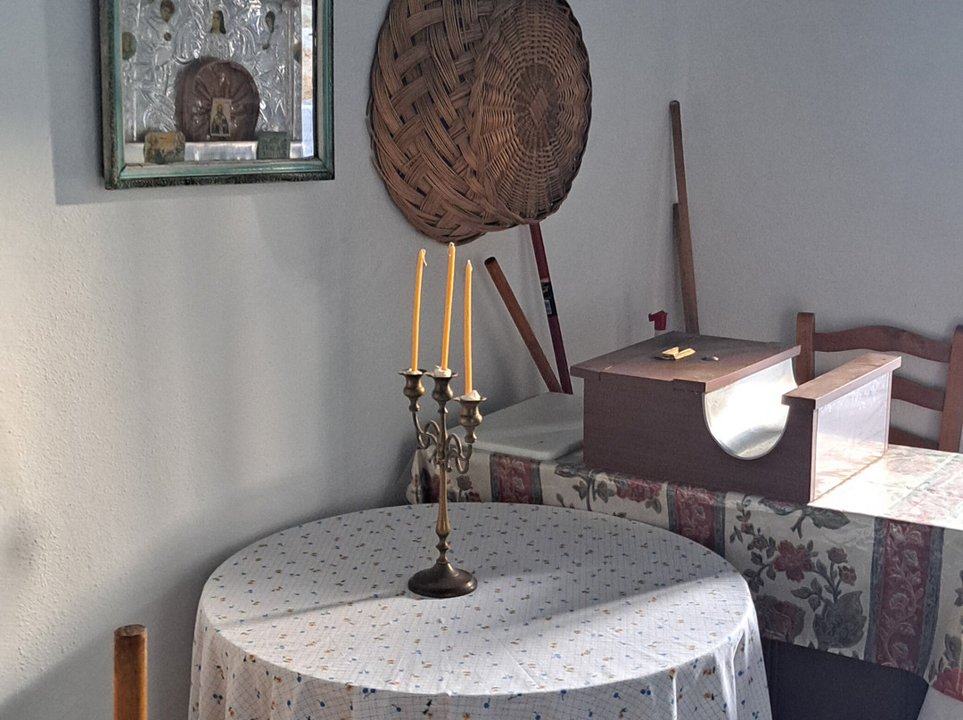 Small Greek Orthodox Church-Chalki必去景点