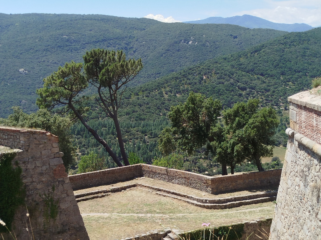 Fort de Bellegarde景点图片