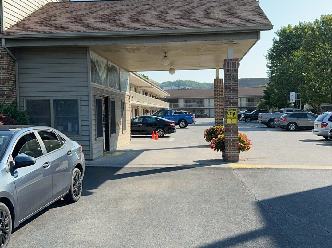 Maples Motor Inn主图