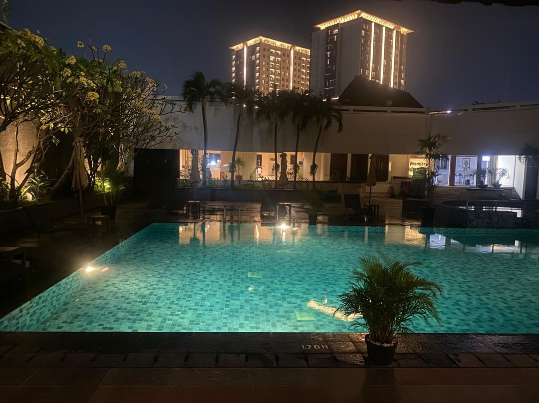 桑提卡三宝垄酒店主图