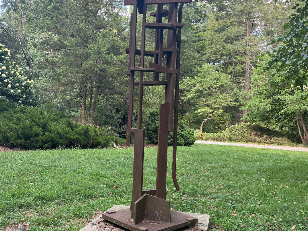 Laurelwood Arboretum景点图片