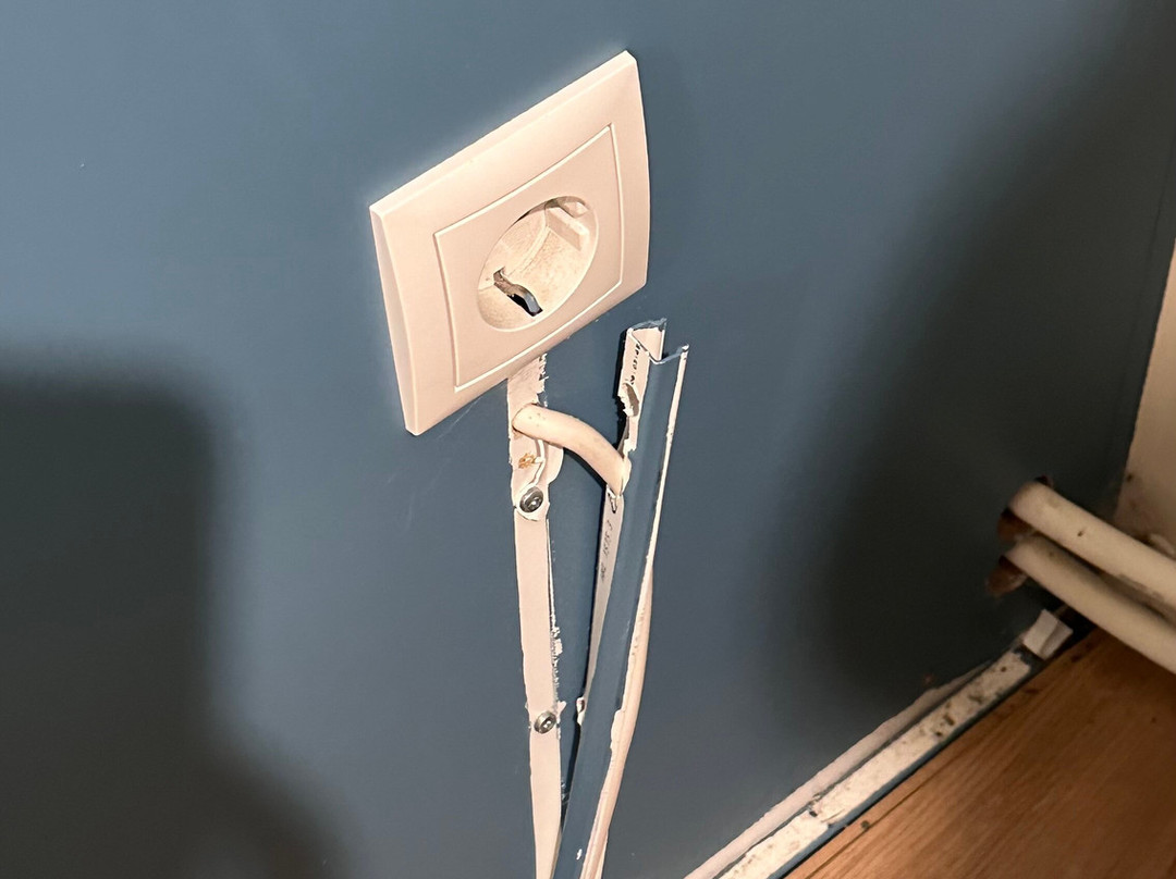 Adventure Hotel主图