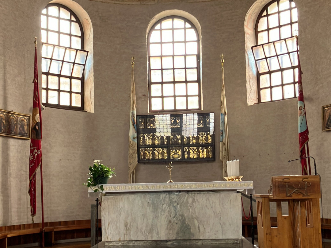 Basilica di Santa Maria delle Grazie-格拉多必去景点