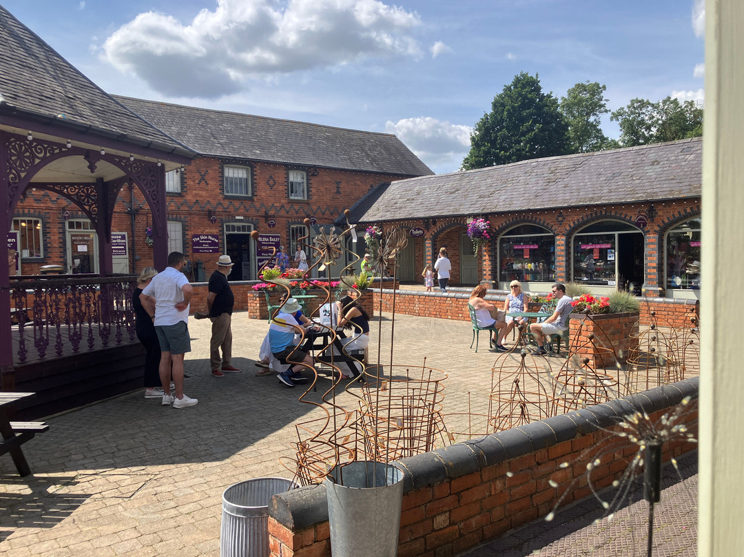 Heart Of The Shires Shopping Village景点图片