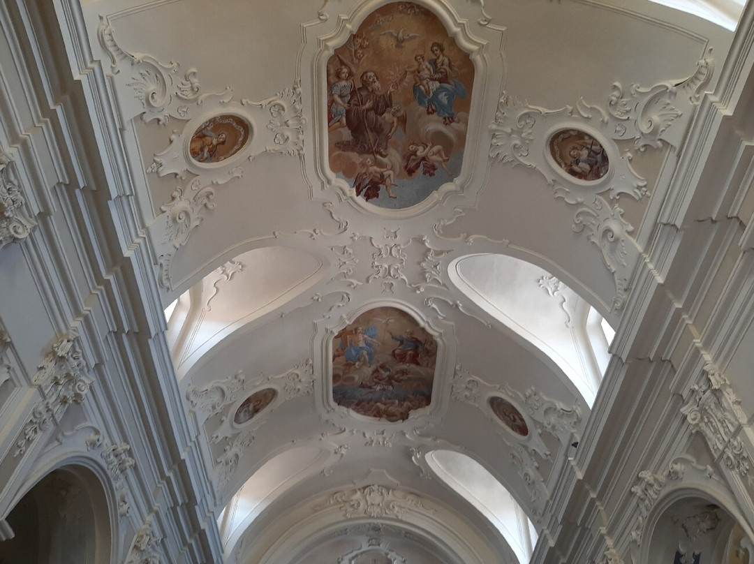 Chiesa di San Francesco di Paola-阿尔托蒙泰必去景点