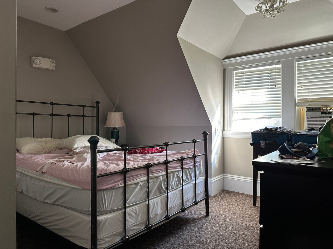 朗伍德酒店主图