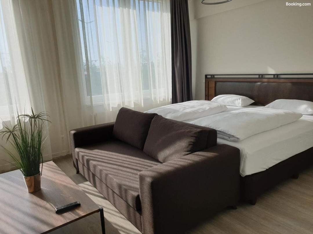 Motel Plus Schonefeld主图