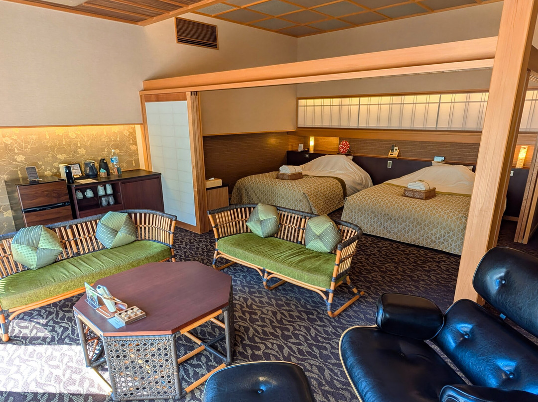 京汤之花翠泉日式旅馆主图