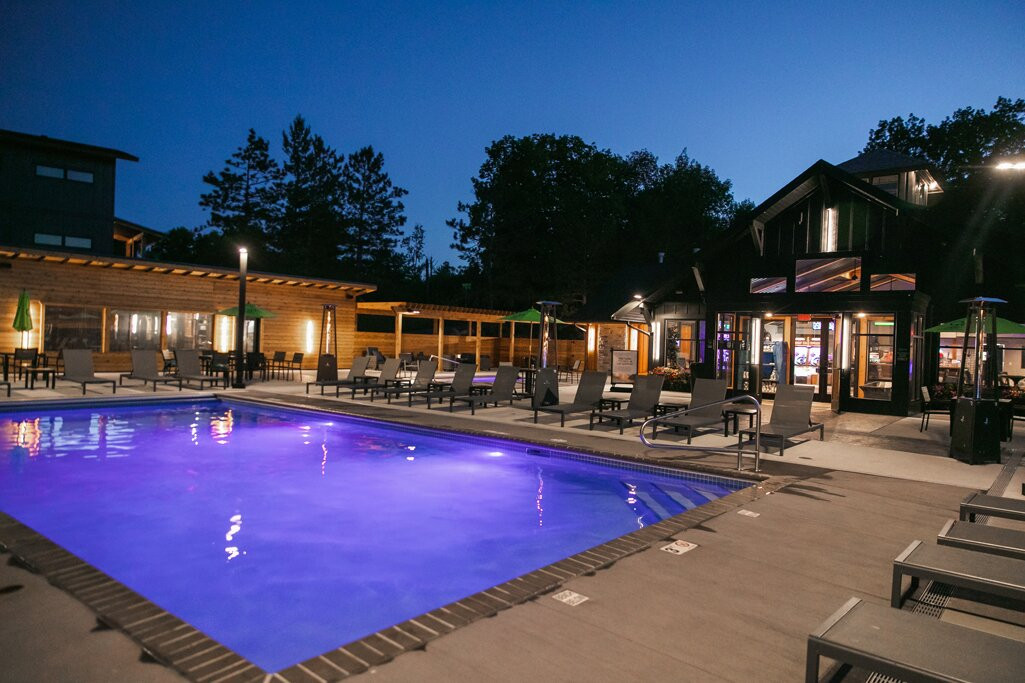 Quarterdeck Resort主图