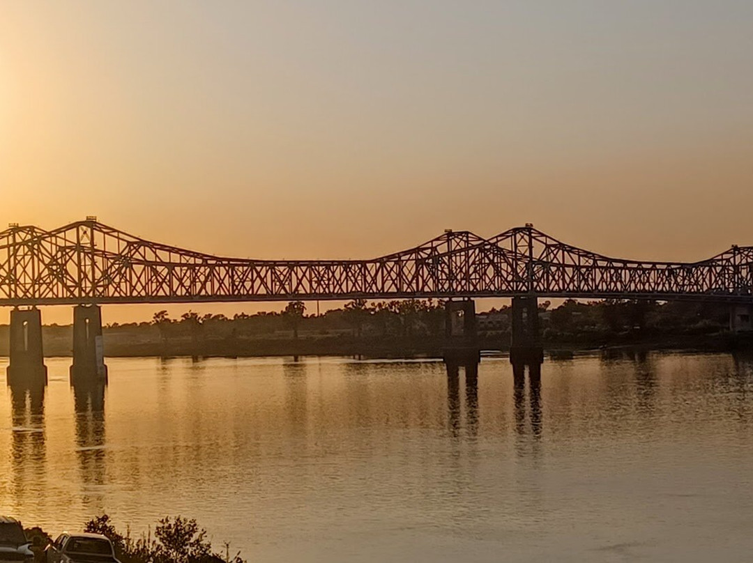 Natchez Bluffs and Under-the-Hill Historic District景点图片