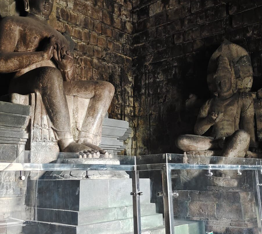 Candi Mendut (Temple)景点图片