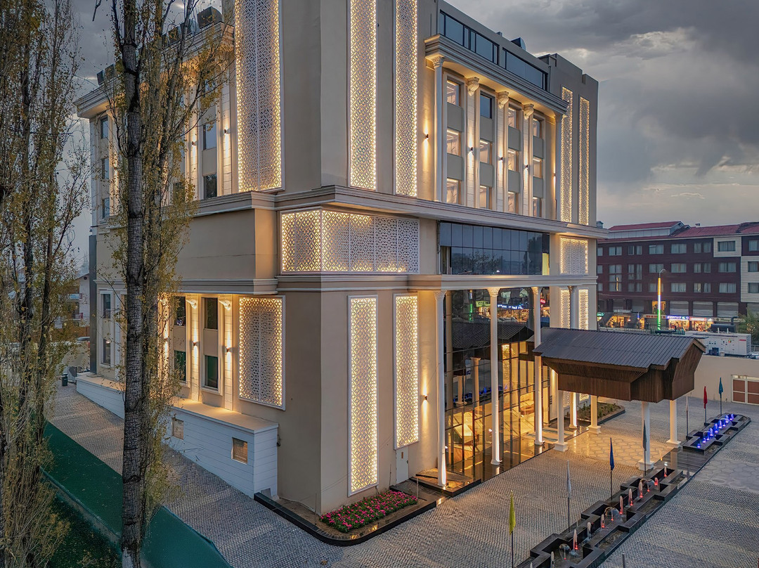 Ramada Encore By Wyndham Rajbagh Srinagar