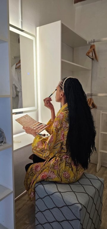 德莫伦宾馆-客卧