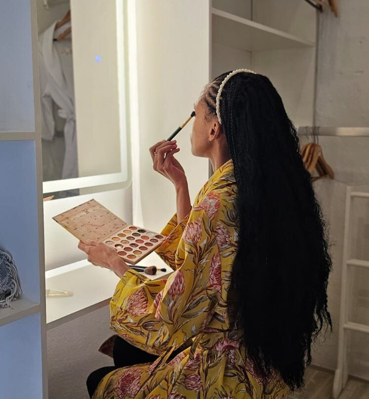 德莫伦宾馆主图