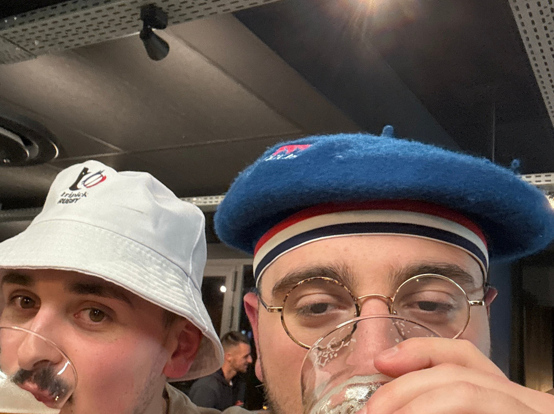 Le Pub 651-Chemille必去景点