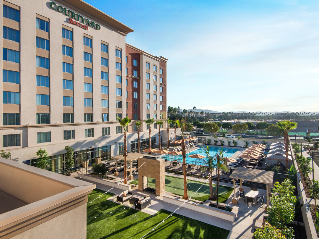 尔湾光谱万怡酒店主图