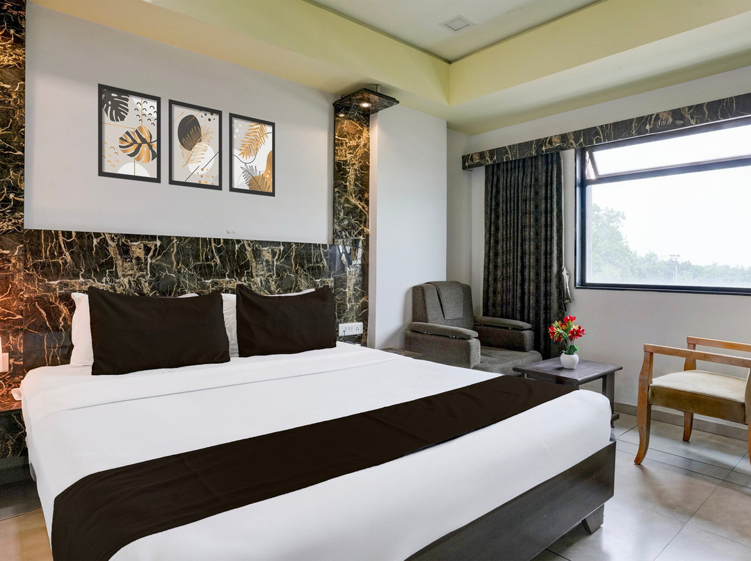 Super Townhouse Anand