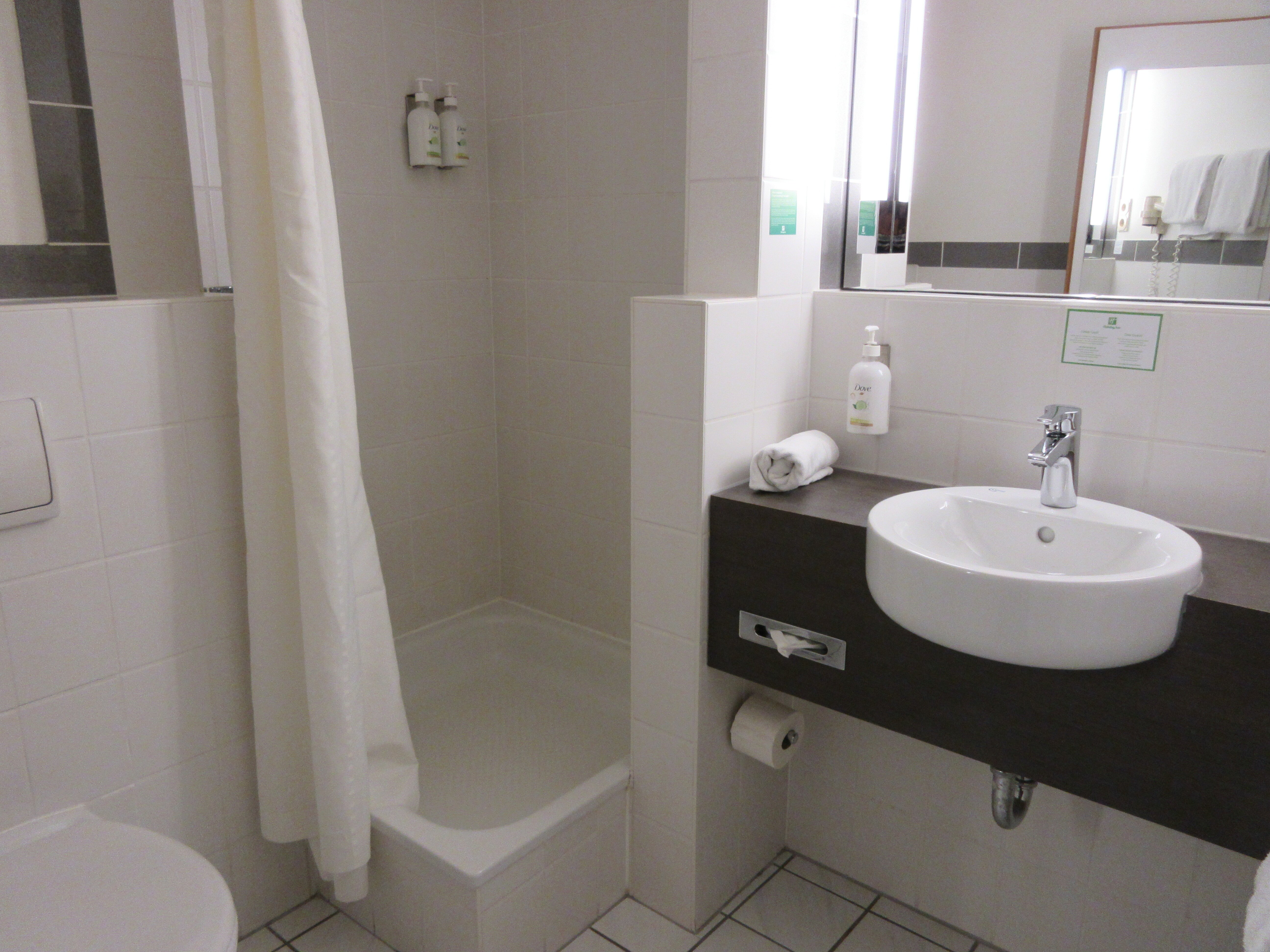 Holiday Inn Frankfurt Airport-Neu-Isenburg, an IHG hotel-浴室