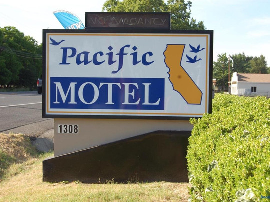 Pacific Motel