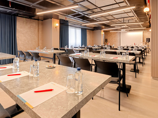 First Joy Hotel主图