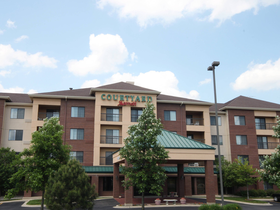 Courtyard by Marriott Chicago Bloomingdale主图