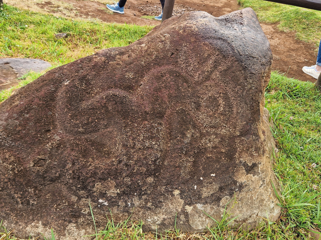 Ahu Vinapu-复活节岛必去景点