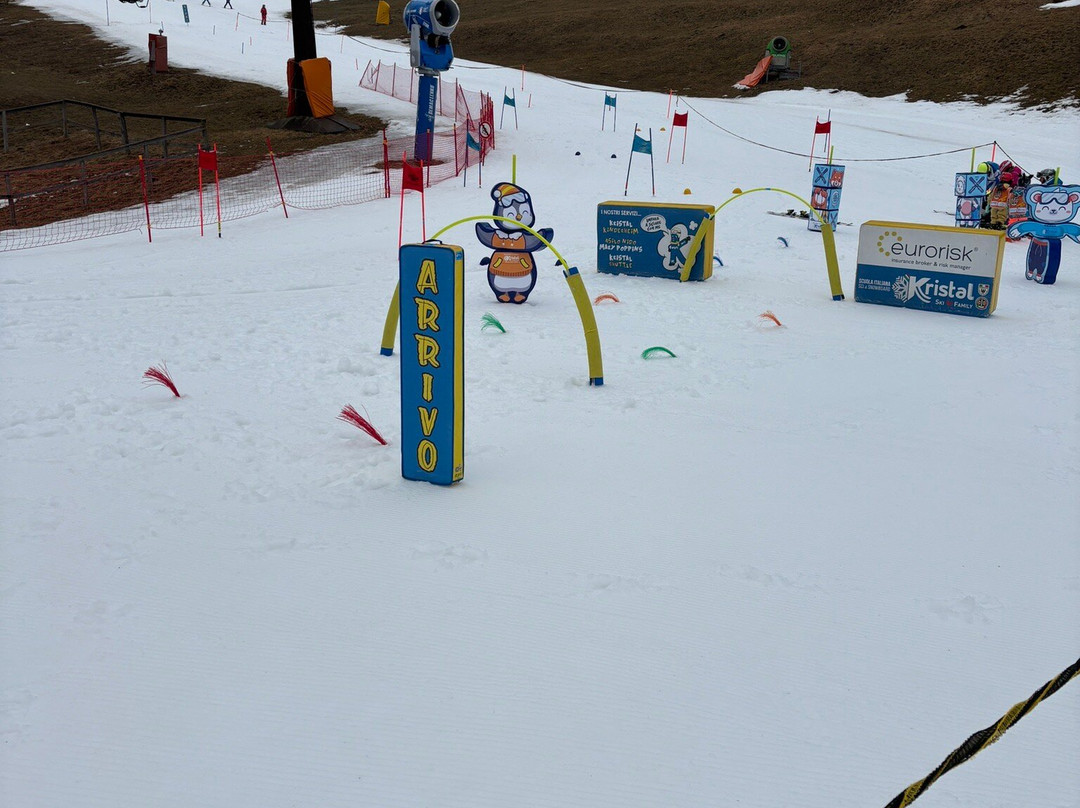 Scuola Italiana di Sci & Snowboard Kristal-安达洛必去景点