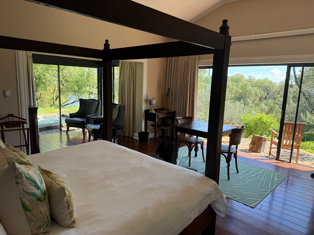 The Royal Fischer Hotel主图