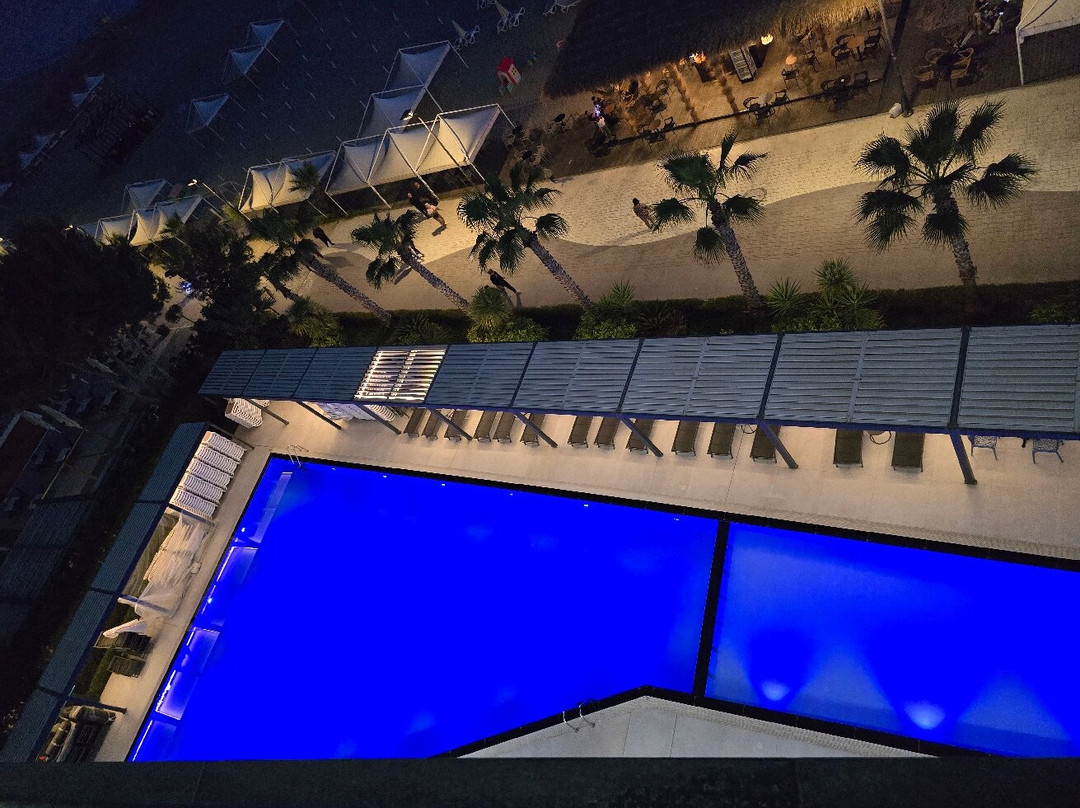 Luxury Premium Finese