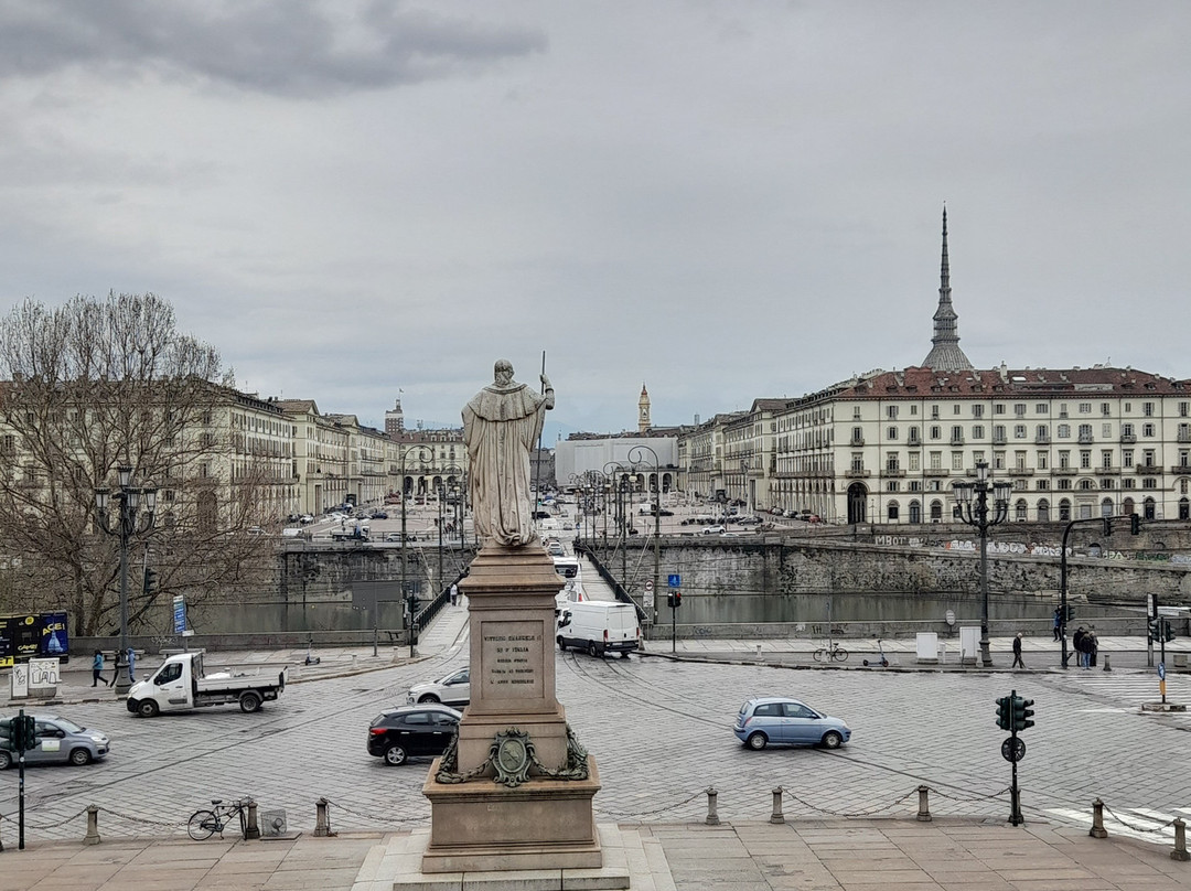 Piazza Vittorio Veneto-都灵必去景点