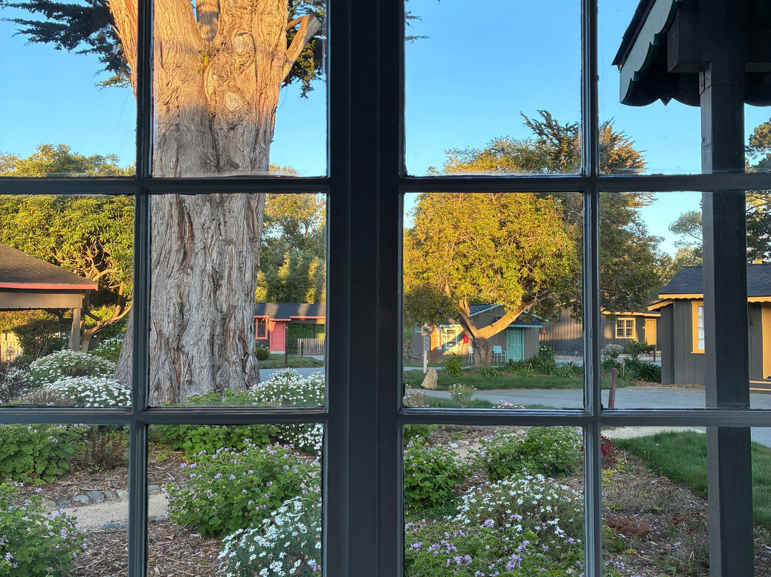 卡梅尔河旅馆主图