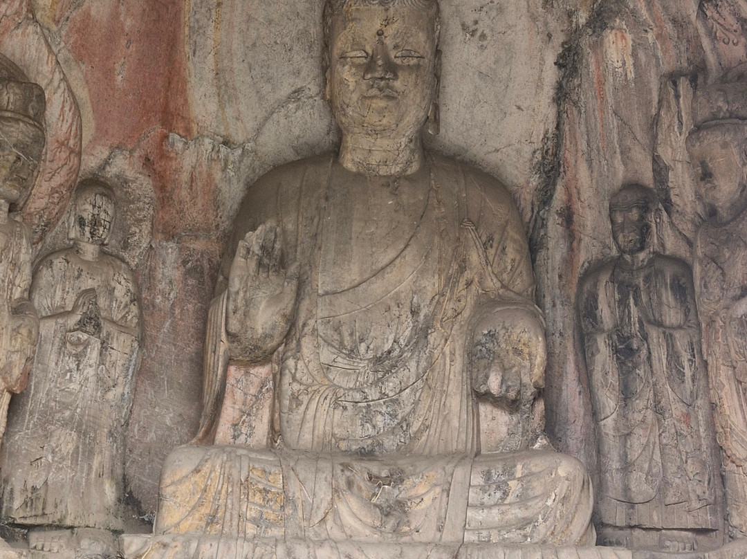 宾阳洞-洛阳市必去景点