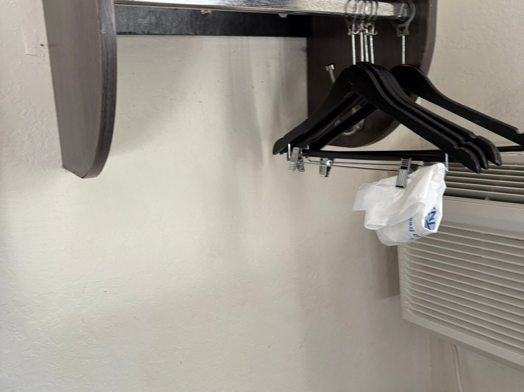 Super 8 by Wyndham Independence Kansas City主图