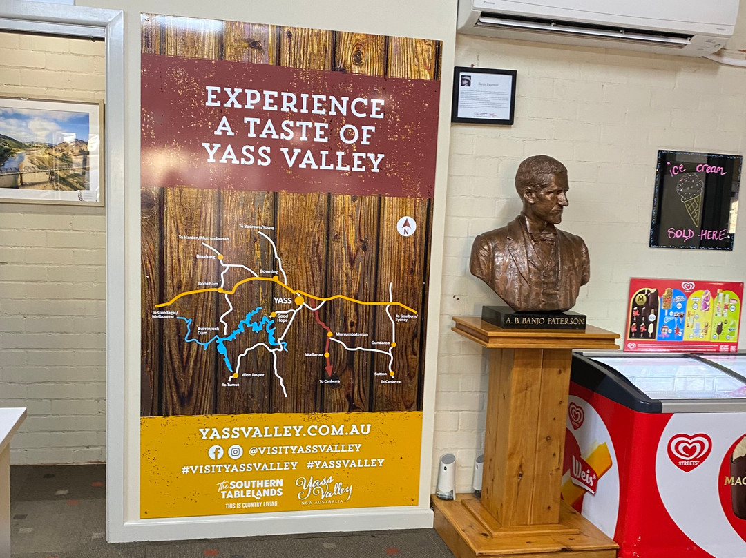 Yass Valley Information Centre-亚斯必去景点